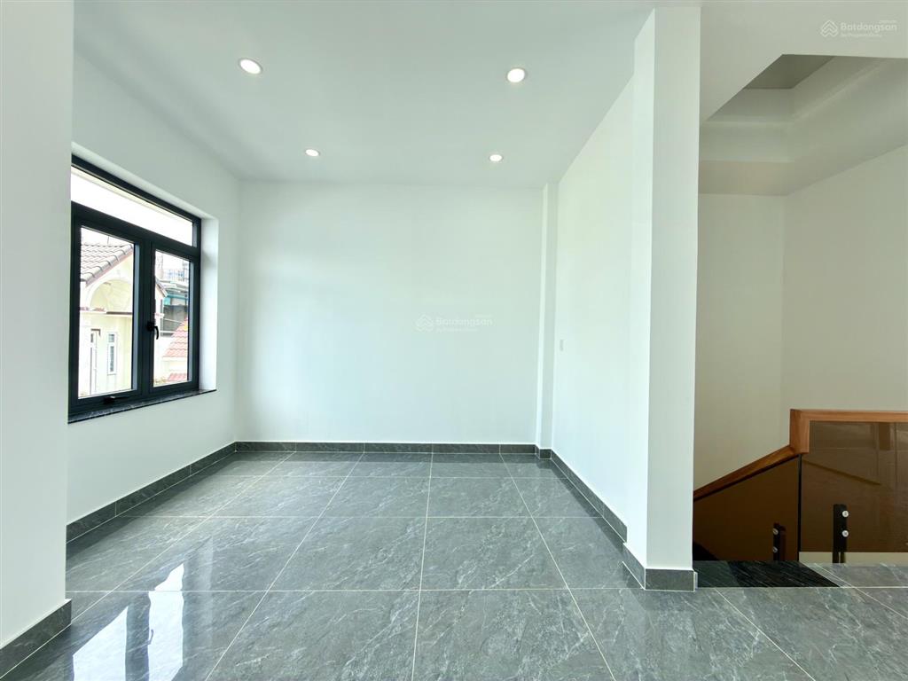 Nhà bên trường tiểu học lê văn thọ, dt5x13m, trệt, 3 lầu, 4pn, p.thờ, sân thượng, 6,9 tỷ