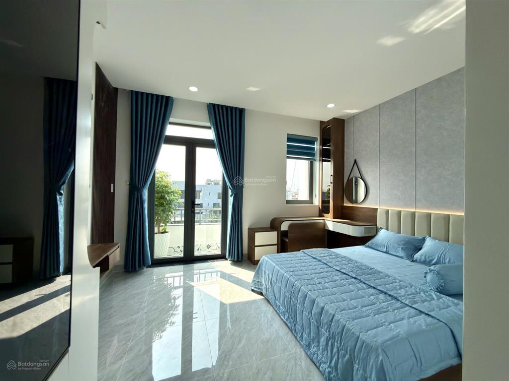Nhà có thang máy, bên ngã tư ga, sát gò vấp, dt 4.2x14m, lửng, 4 lầu, 4pn, p.thờ, p.xông hơi, s.th