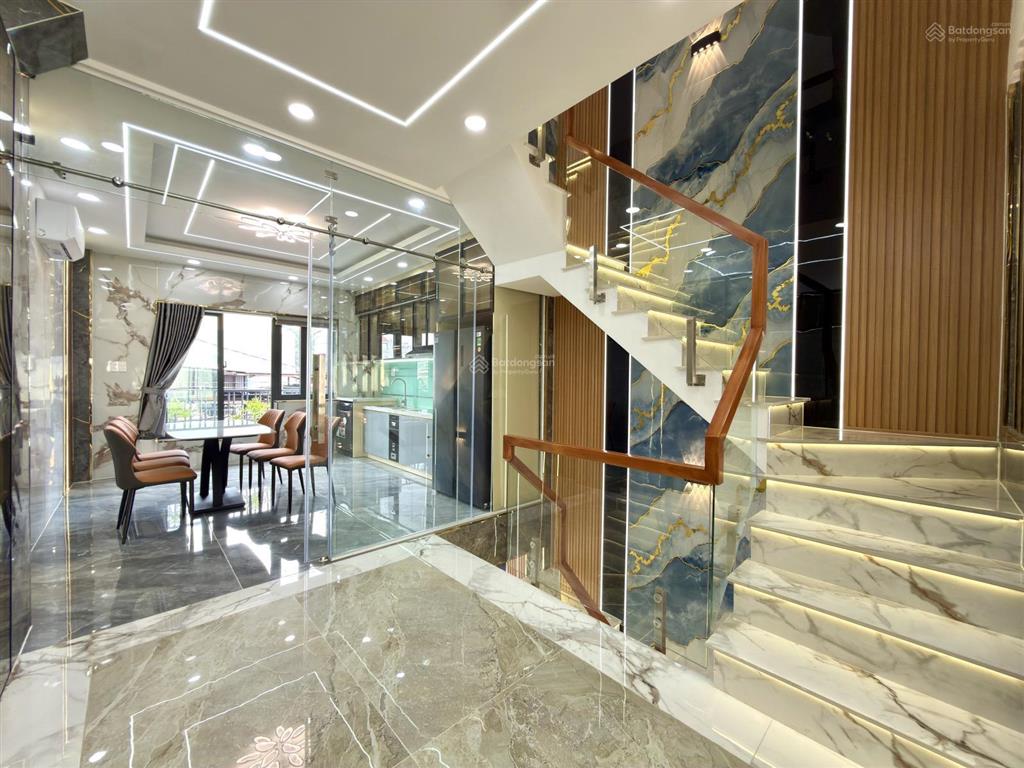 Nhà sát bên gò vấp, đường ql 1a, dt 4x16m, lửng, 3 lầu, 4pn, 5vs, p.thờ, s.thượng, 6.75 tỷ