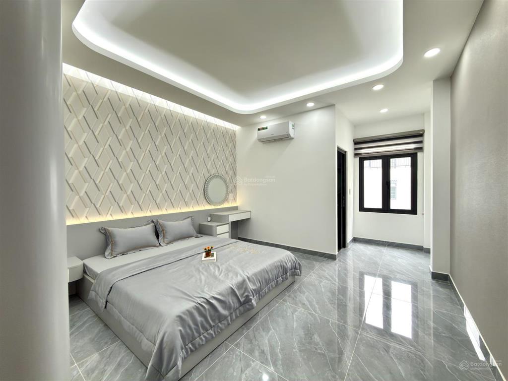 Nhà có thang máy, đối diện bvđk q.12, dt 4x19m, lửng, 3 lầu, 4pn, đường dương thị mười.