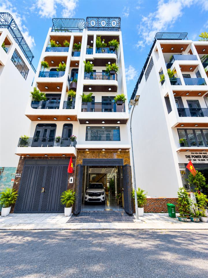 Nhà có thang máy, đối diện bvđk q.12, dt 4x19m, lửng, 3 lầu, 4pn, đường dương thị mười.