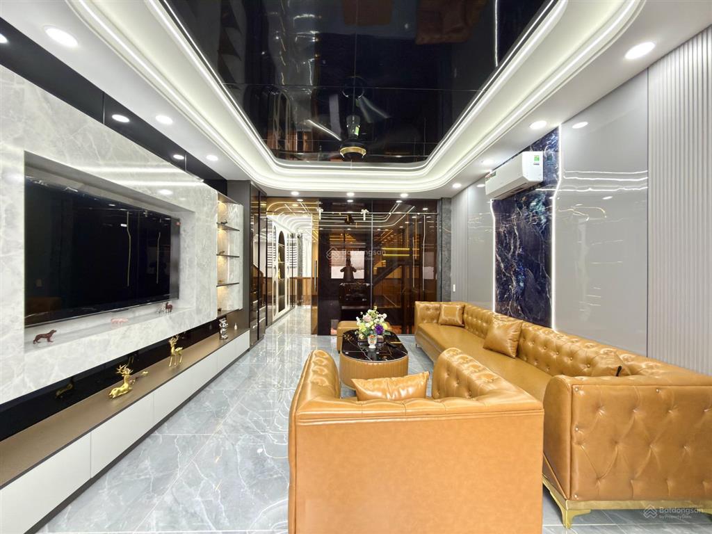 Nhà có thang máy, đối diện bvđk q.12, dt 4x19m, lửng, 3 lầu, 4pn, đường dương thị mười.