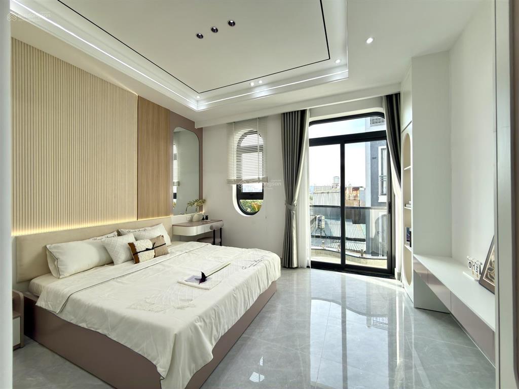 Nhà kế bên vpcc q.12, dt4.2x17.5m, lửng, 3 lầu, 4pn, p.thờ, s.thượng, hướng tây bắc, 9.25 tỷ