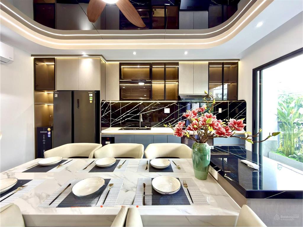 Nhà bên trường th, thcs, đường lê thị riêng, dt4.5x16m, lửng, 3 lầu, 4pn, p.thờ, hướng nam, 7.6 ty