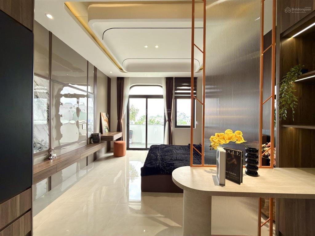 Nhà bên ubp, trường học, công viên, có thang máy, dt4x21m, lửng, 4 lầu, 5pn, p.thờ, s.thượng.
