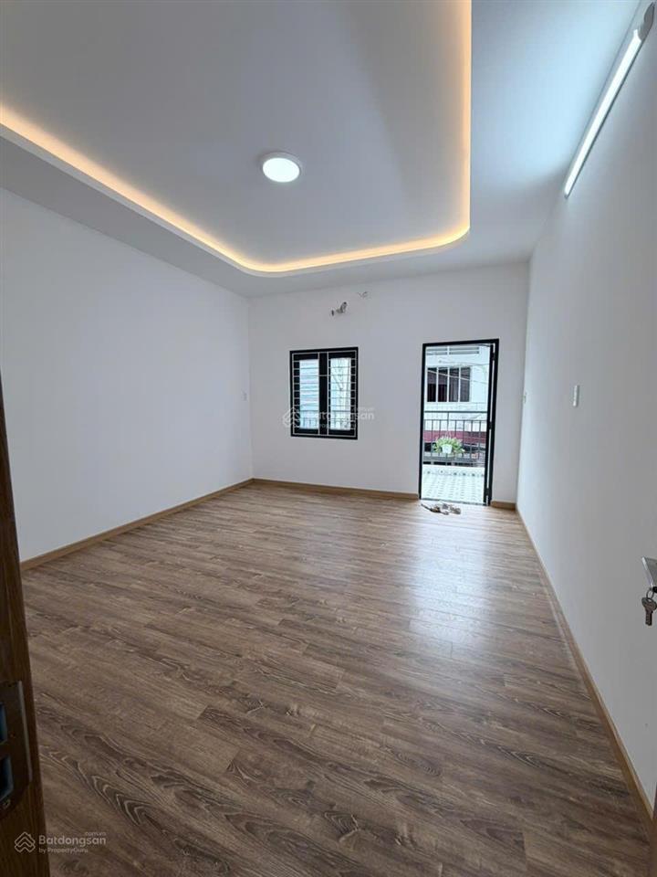 7.5 tỷ hẻm 343 nguyễn trọng tuyển  tân canh. dt 4mx12m, 2 tầng (3pn)