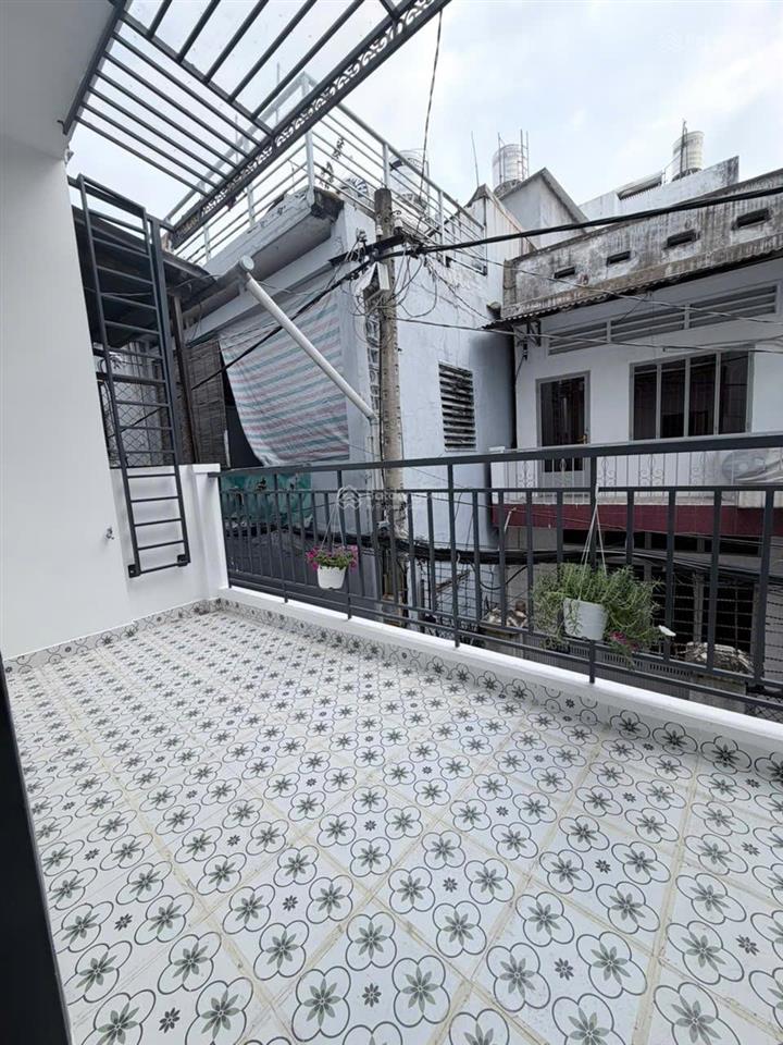 7.5 tỷ hẻm 343 nguyễn trọng tuyển  tân canh. dt 4mx12m, 2 tầng (3pn)