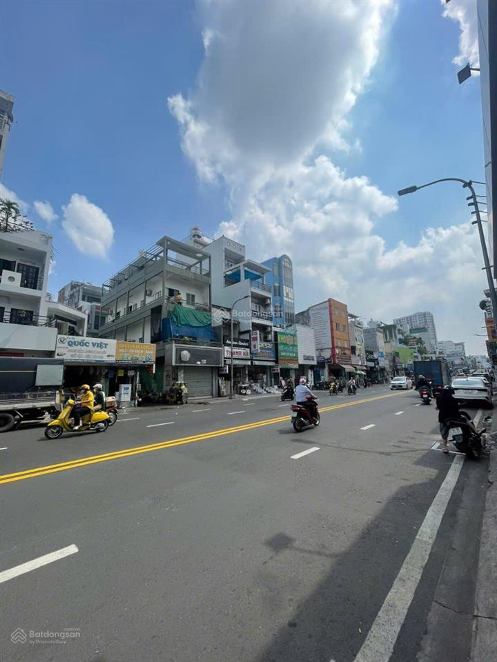 Mặt tiền phan đình phùng, phú nhuận  dt 4mx16m, 4 tầng  vị trí đẹp