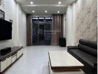 Nguyễn thị minh khai  đối diện công viên tao đàn. dt 40m2  4 tầng chỉ dưới 10 tỷ