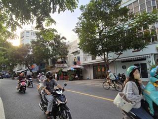 Mặt tiền thụt hoàng sa  dt 4.1mx10m, 5 tầng  ngay nam kỳ khởi nghĩa