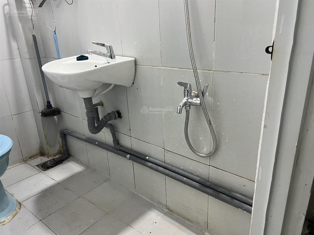 Phòng trọ ban công, cửa sổ trời mới đẹp