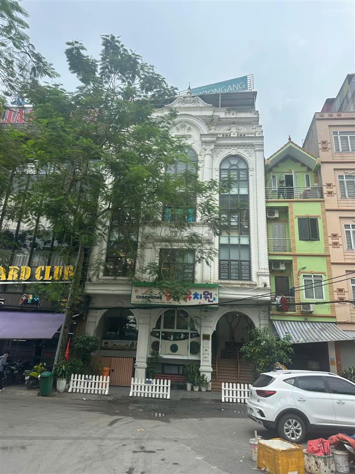 Cho thuê nhà 120m 6 tầng mặt đường phố đồng me mễ trì mt 11m tiện làm nhà hàng showroom văn phòng