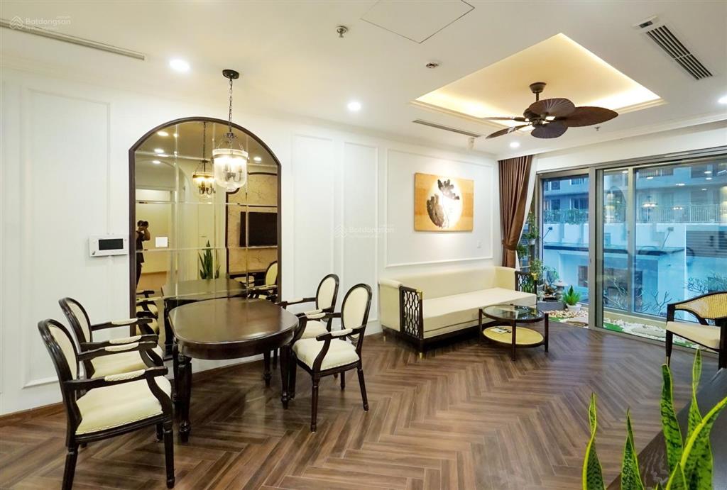 Bán căn 02pn, 80m2, hướng đông nam tòa park 7 giá chỉ 8 tỷ.  0977 088 ***