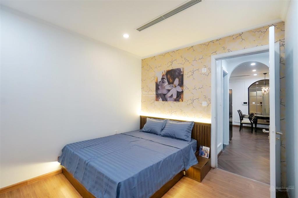 Bán căn 02pn, 80m2, hướng đông nam tòa park 7 giá chỉ 8 tỷ.  0977 088 ***