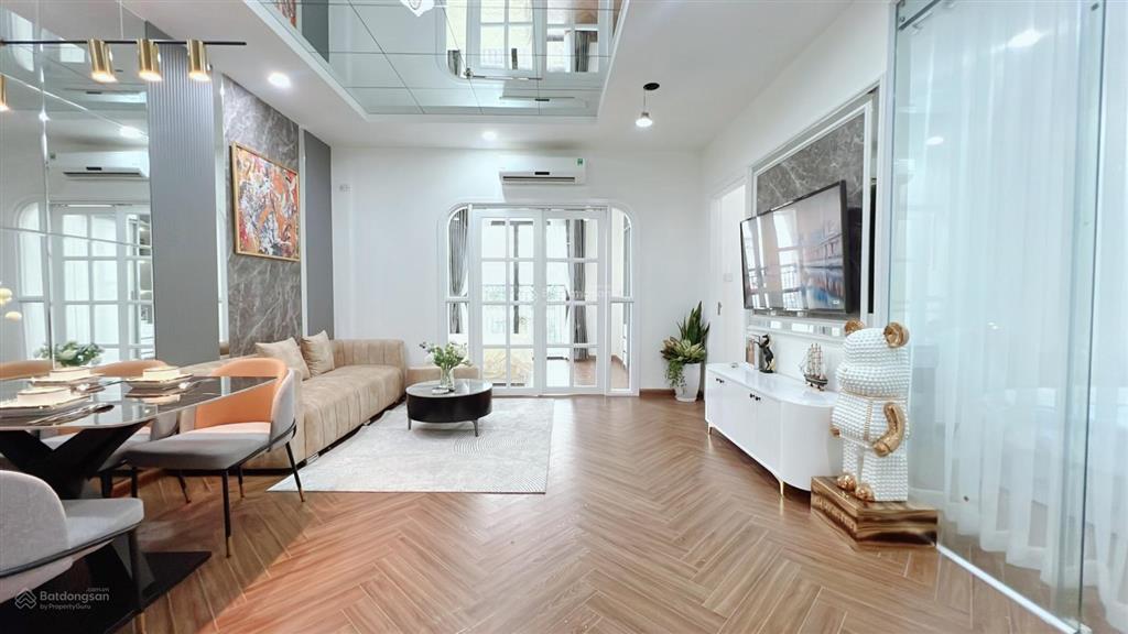 Bán căn 02pn sáng 83m2 view nhạc nước tại tòa t08 times city giá chỉ 7 tỷ.  0977 088 ***