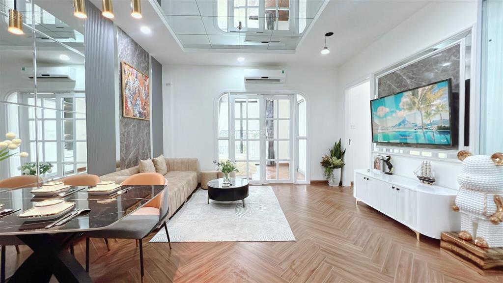 Bán căn 02pn sáng 83m2 view nhạc nước tại tòa t08 times city giá chỉ 7 tỷ.  0977 088 ***
