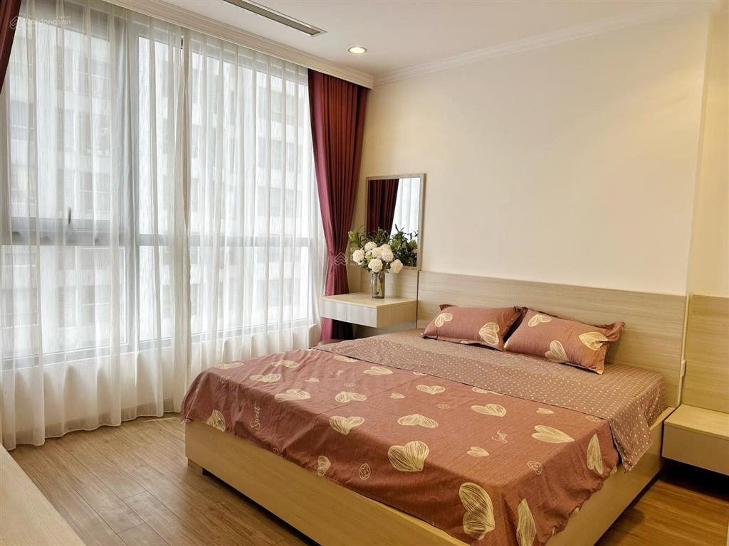 Căn 02pn hướng đông nam tòa park6 diện tích 80m giá chỉ 7,9 tỷ.  0977 088 ***