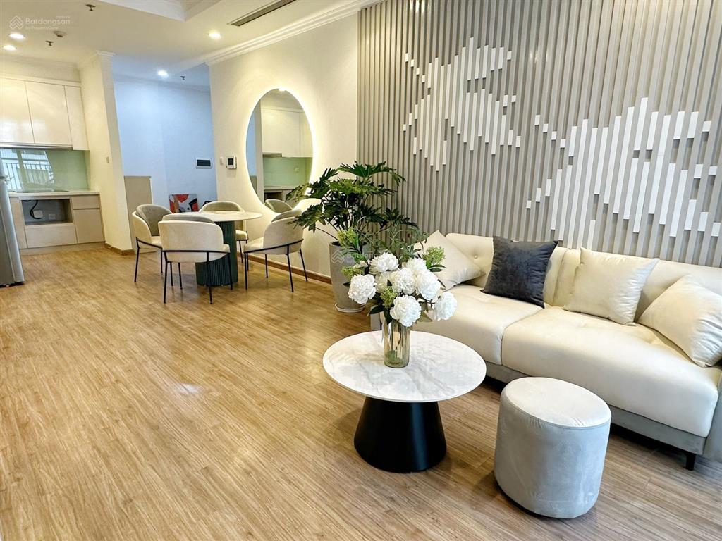 Căn 02pn hướng đông nam tòa park6 diện tích 80m giá chỉ 7,9 tỷ.  0977 088 ***