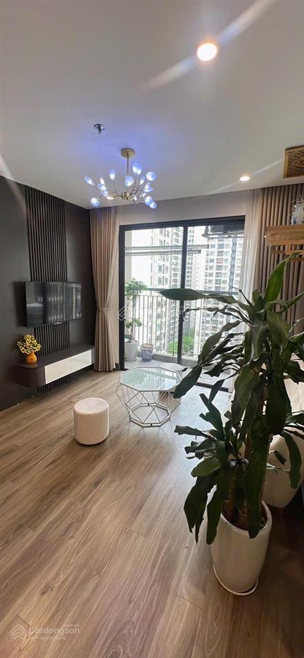 Căn 83m² với 2pn sáng hướng nam tòa t11 times city giá chỉ còn 7 tỷ.  xem nhà 0977 088 ***
