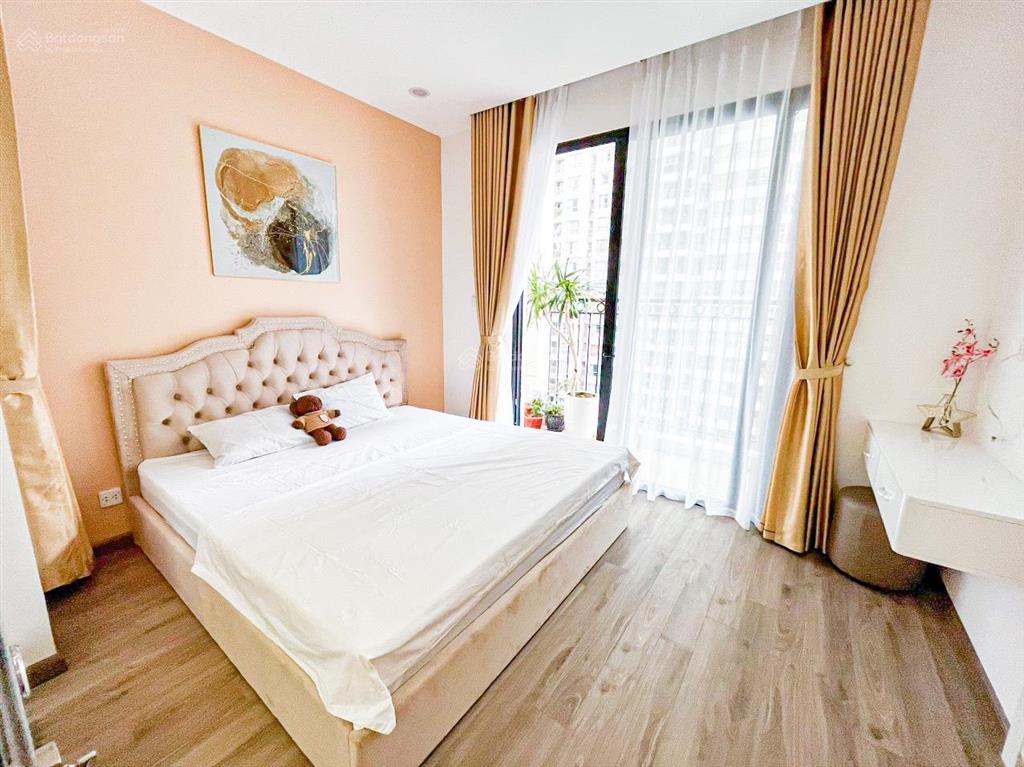 Quá rẻ rồi, căn 1pn hướng nam tòa t09 times city giá xuống chỉ còn 4,5 tỷ.  0977 088 ***