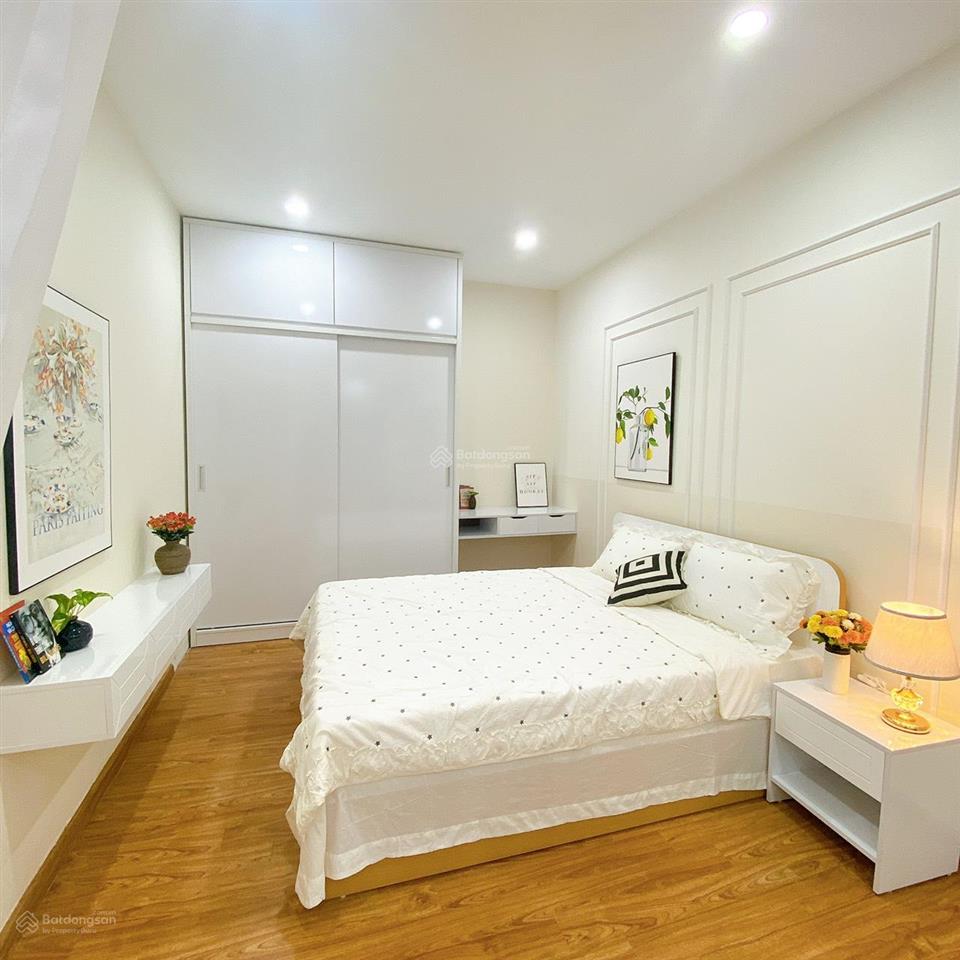 Căn góc 03pn siêu rẻ!!! hướng nam, tầng trung tòa t18 giá chỉ hơn 8 tỷ.  0977 088 ***