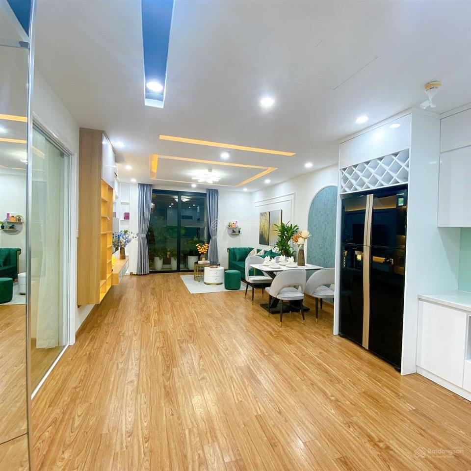 Căn góc 03pn siêu rẻ!!! hướng nam, tầng trung tòa t18 giá chỉ hơn 8 tỷ.  0977 088 ***