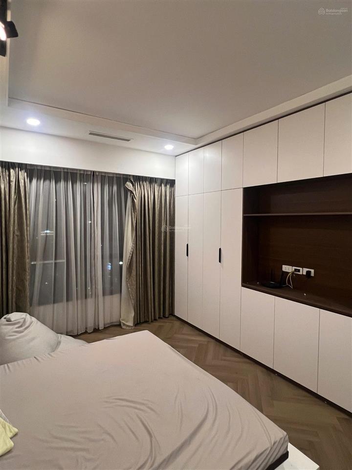 Siêu rẻ!!! căn góc 03pn 110m, có slot xe ôtô, tầng trung tòat01 times city giá 11 tỷ.  0977 088 ***