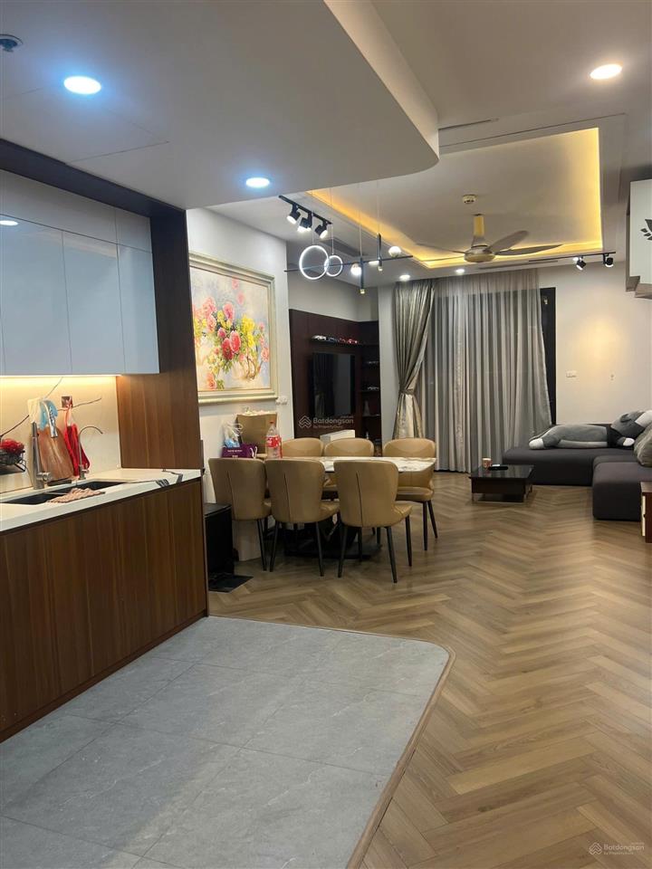 Siêu rẻ!!! căn góc 03pn 110m, có slot xe ôtô, tầng trung tòat01 times city giá 11 tỷ.  0977 088 ***