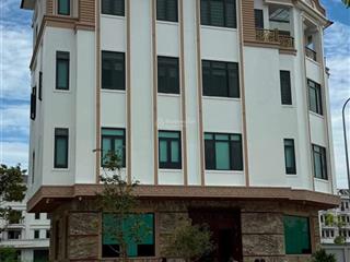 Chính chủ cho thuê nhà 4 tầng mới xây tại vpit plaza, vĩnh phúc, sẵn nội thất phù hợp làm văn phòng