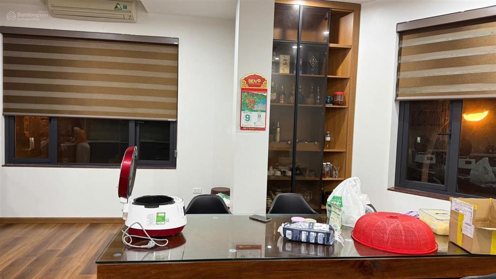 Chính chủ cho thuê nhà 4 tầng mới xây tại vpit plaza, vĩnh phúc, sẵn nội thất phù hợp làm văn phòng
