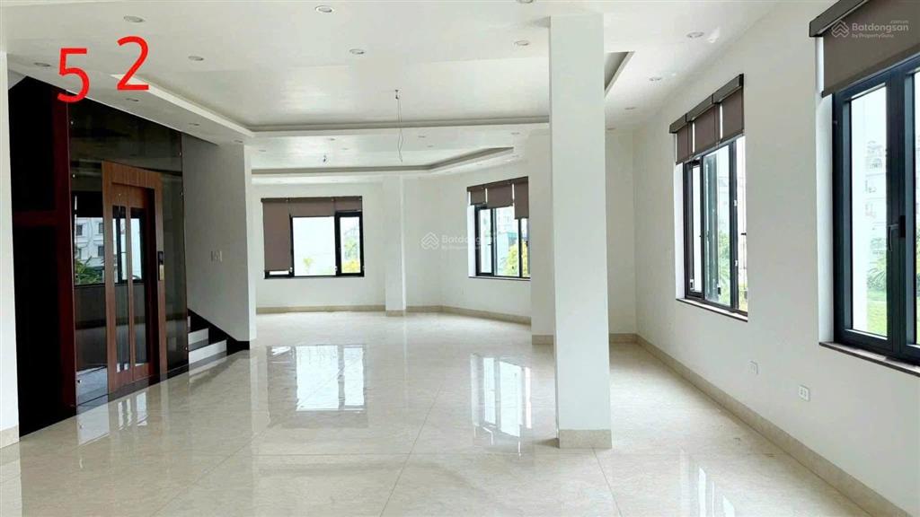 Chính chủ cho thuê nhà 4 tầng mới xây tại vpit plaza, vĩnh phúc, sẵn nội thất phù hợp làm văn phòng