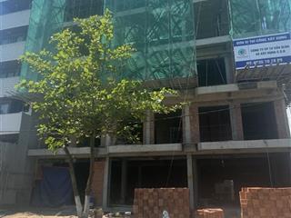 Mặt đường 10.5m phạm kiệt ngay sát bãi biển mỹ khê 200m . diện tích 102m2 (6mx17) cực đẹp xây