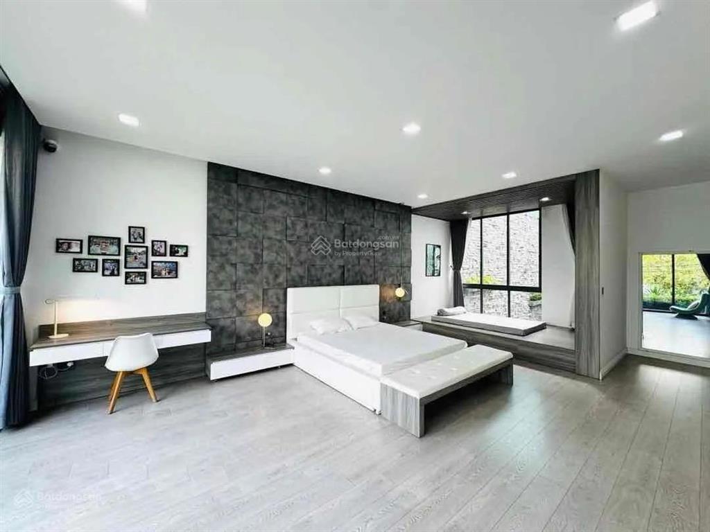 Bán căn biệt thự đường thanh long ngay trung tâm tài chính  trung tâm phố hải châu  giá 2x tỷ