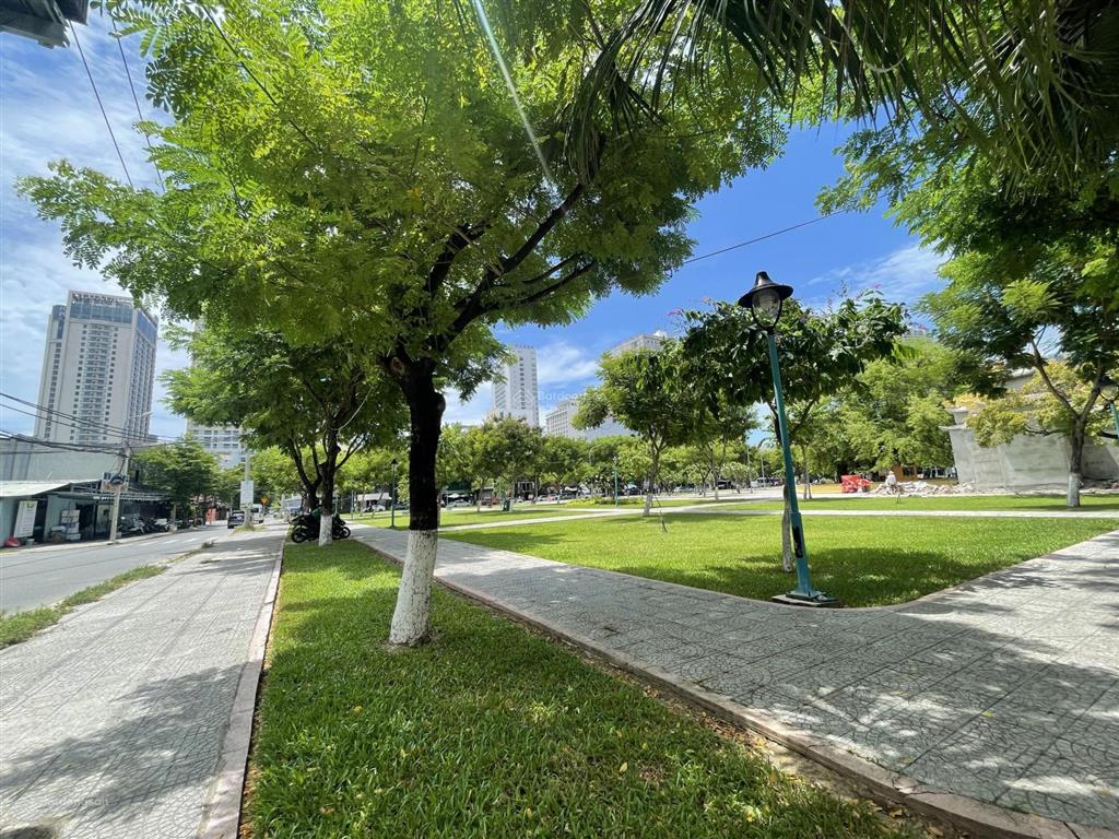 Lô góc 2mt siêu đẹp lê bình cạnh công viên hồ nghinh  200m2 xây cao tầng  giá tốt