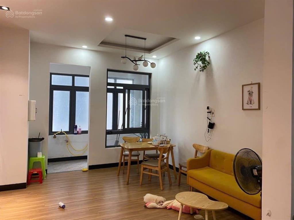 Nhà đẹp 4 tầng thang máy  đường xuân thuỷ đối diện công viên thanh niên  trung tâm phố