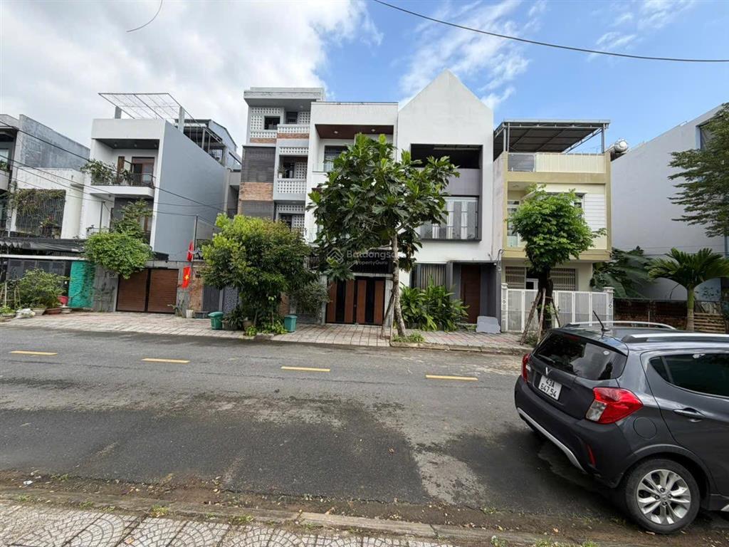 Bán cặp đất đường nguyễn mỹ  khu đảo vip hoà xuân sát sông  225m2 ngang 10m cực đẹp