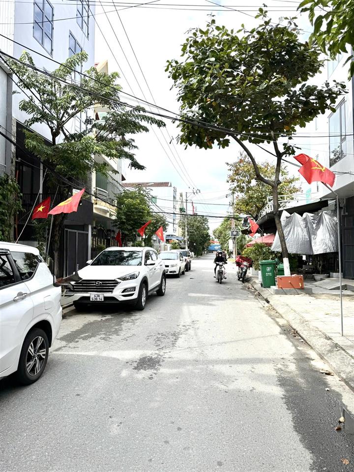 Mặt tiền phạm văn bạch sát sông thăng long  mặt tiền 7m cực đẹp  giá tốt