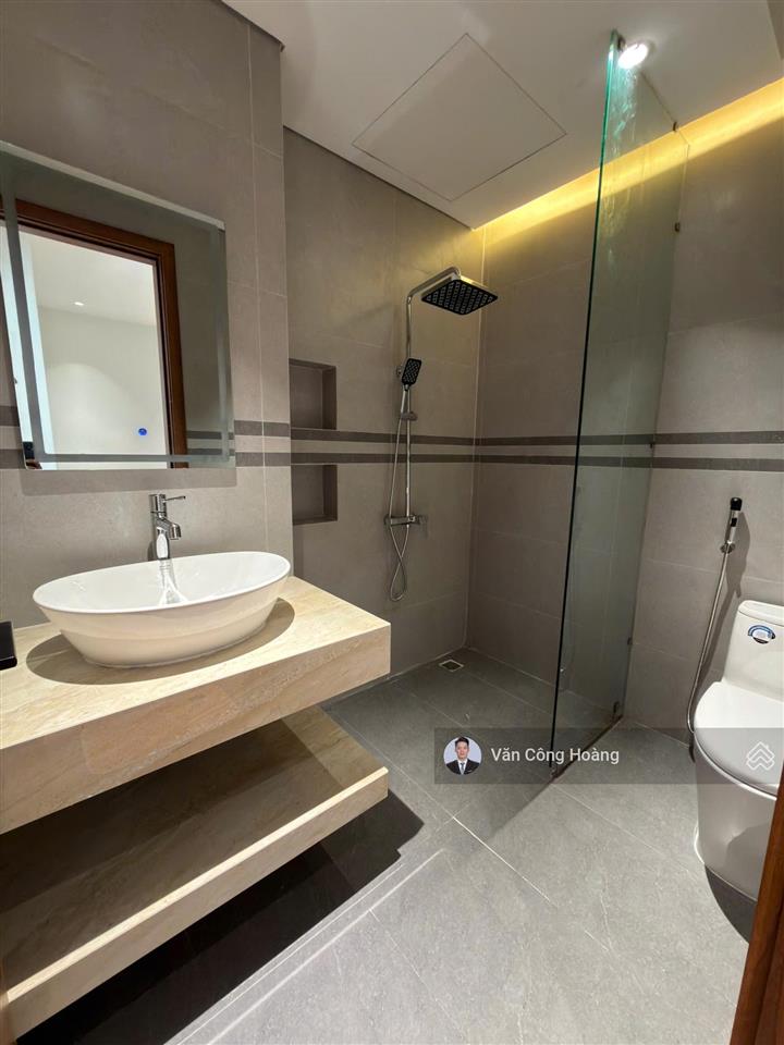 Tòa căn hộ 7 tầng khuê mỹ đông 14 sát công viên  102m² ngang 6m  dòng tiền sẵn 130 triệu