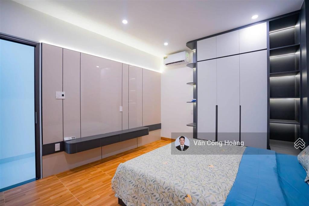 Căn nhà đẹp tầng đường 7.5m ngay bãi biển mân thái, chợ hải sản  103m2 rộng rãi  giá tốt