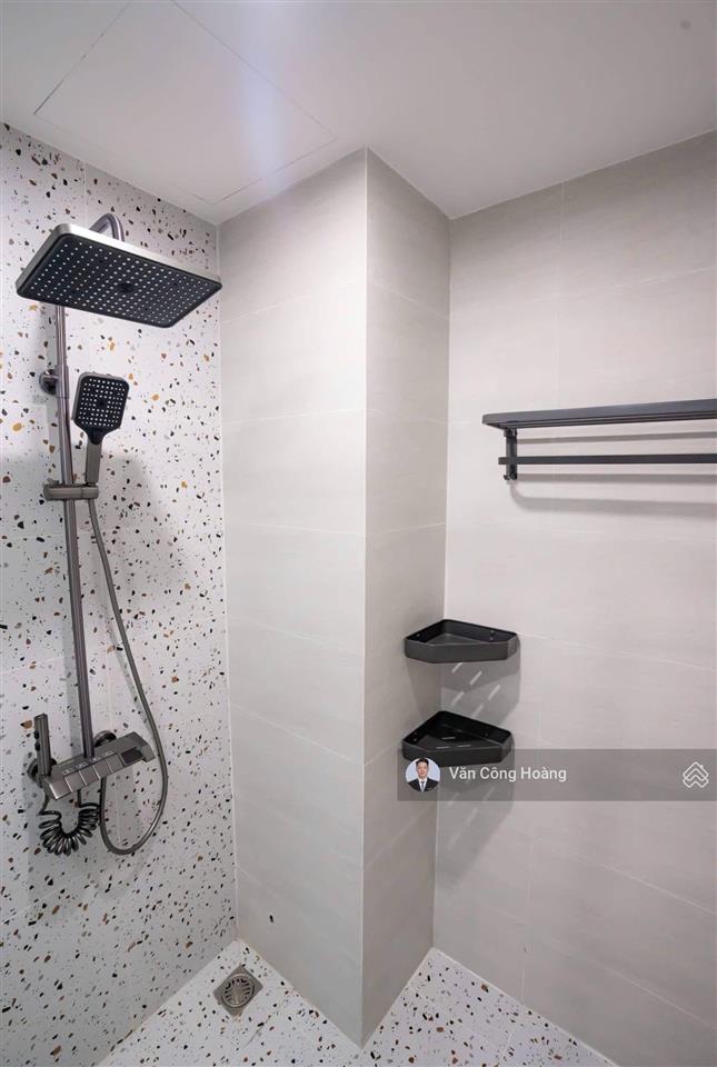 Căn nhà đẹp tầng đường 7.5m ngay bãi biển mân thái, chợ hải sản  103m2 rộng rãi  giá tốt