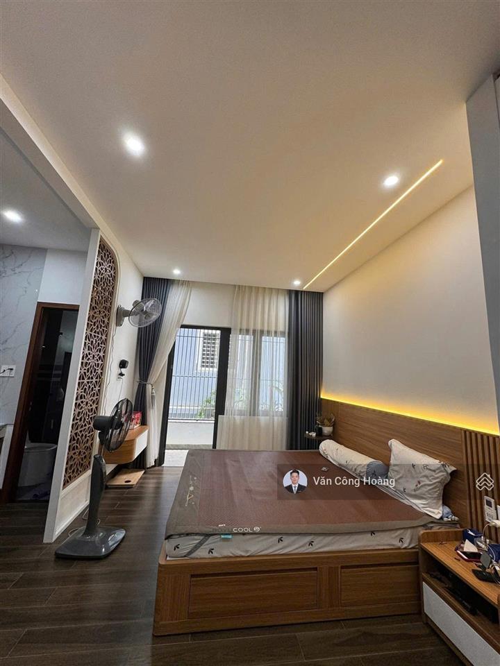 Nhà đẹp 4 tầng đường mỹ an 4  cạnh công viên  sát sông hàn  đối diện tháp 69 tầng sun cực đẹp