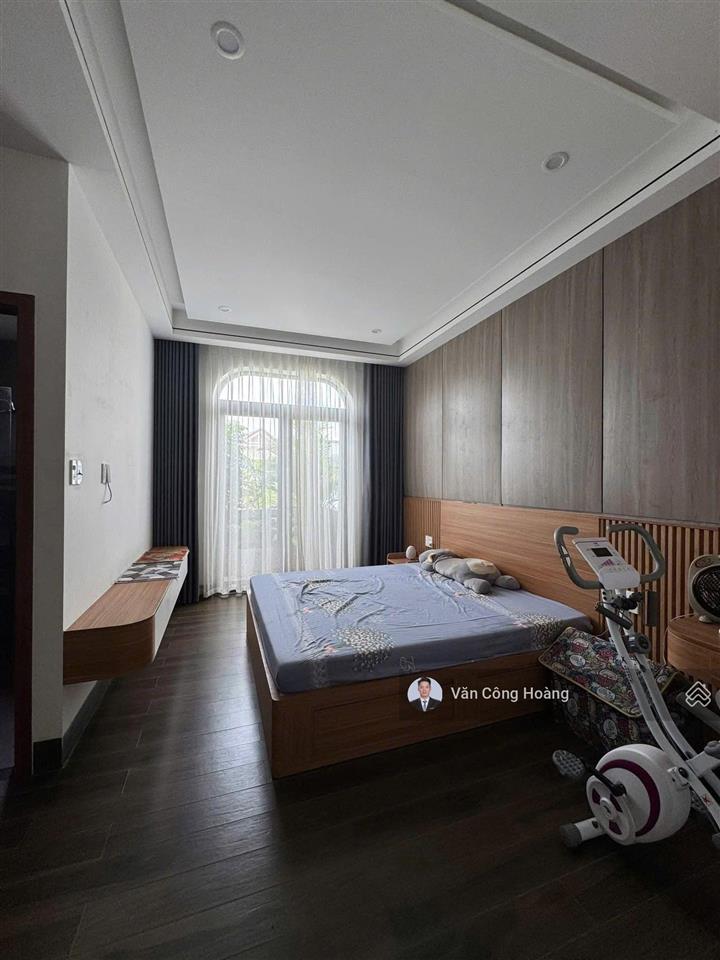 Nhà đẹp 4 tầng đường mỹ an 4  cạnh công viên  sát sông hàn  đối diện tháp 69 tầng sun cực đẹp