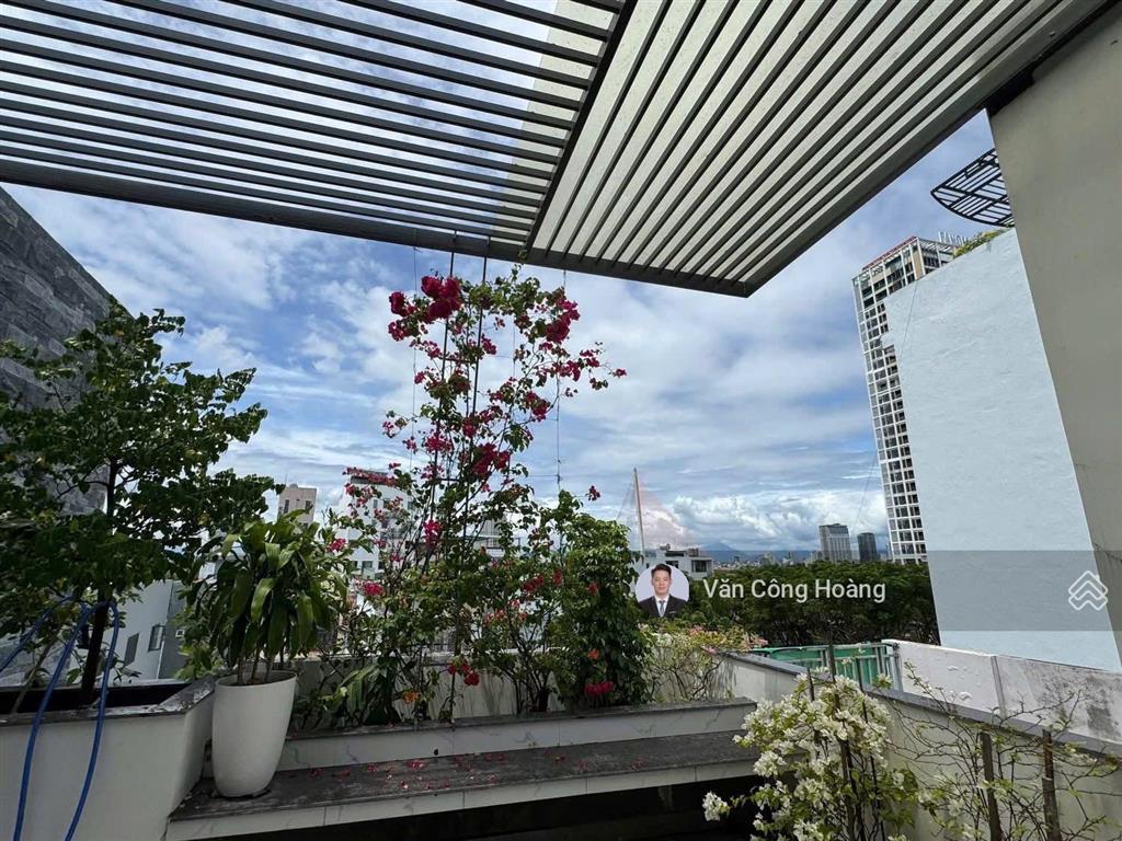 Nhà đẹp 4 tầng đường mỹ an 4  cạnh công viên  sát sông hàn  đối diện tháp 69 tầng sun cực đẹp