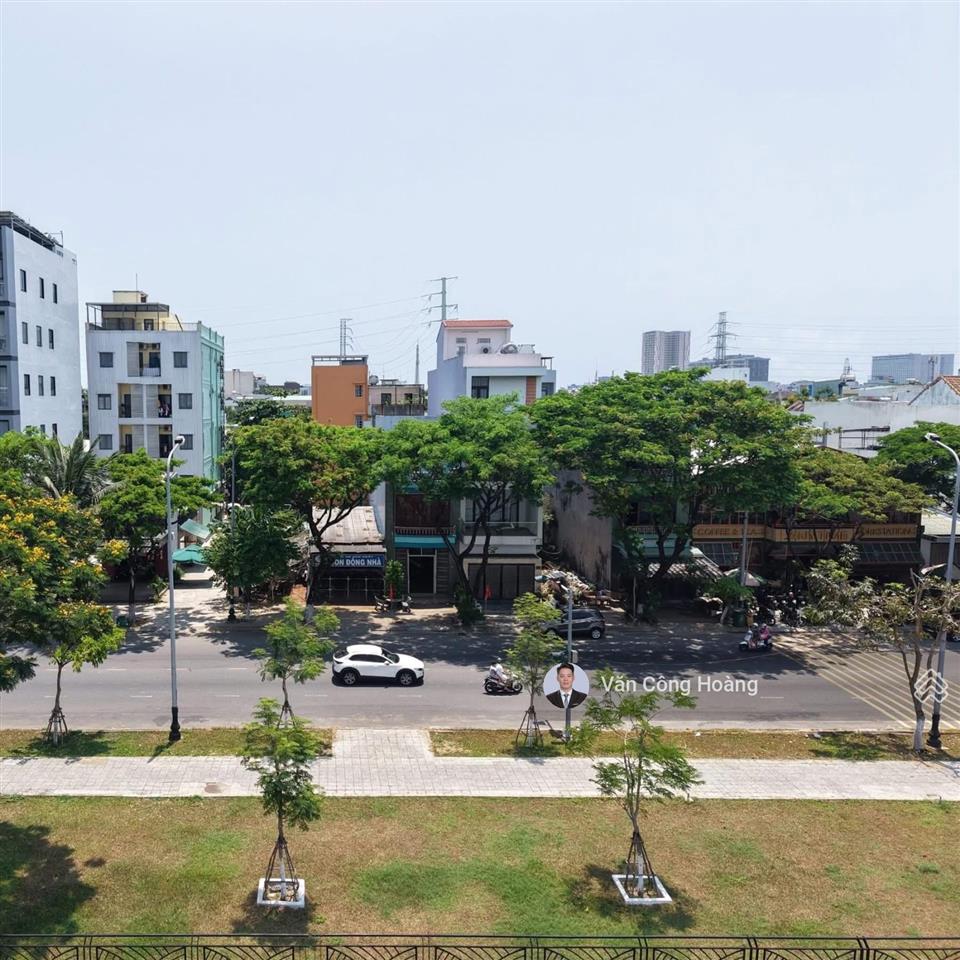 Nhà đẹp 4 tầng đường mỹ an 4  cạnh công viên  sát sông hàn  đối diện tháp 69 tầng sun cực đẹp