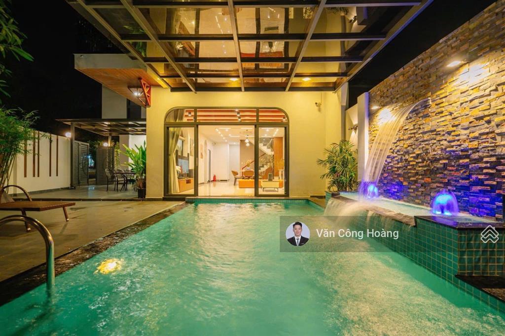 Bán căn villa hồ bơi  lô góc 2mt sát sông hàn khu đô thị nam việt á  198m2. giá tốt