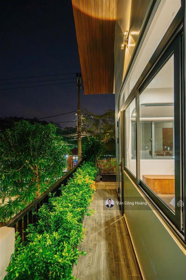 Bán căn villa hồ bơi  lô góc 2mt sát sông hàn khu đô thị nam việt á  198m2. giá tốt