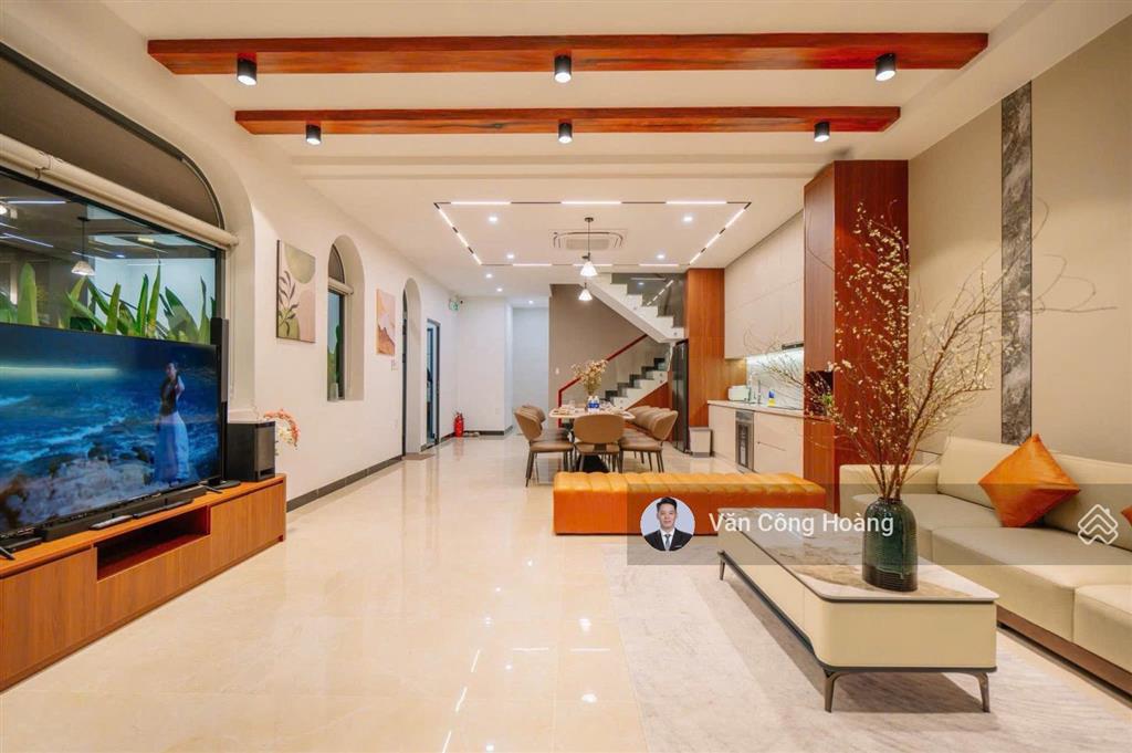 Bán căn villa hồ bơi  lô góc 2mt sát sông hàn khu đô thị nam việt á  198m2. giá tốt
