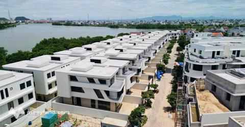 Căn biệt thự 4 tầng bùi viện ngay sát sông hàn  331m2 ngang 12m  giá tốt khu elisia complex
