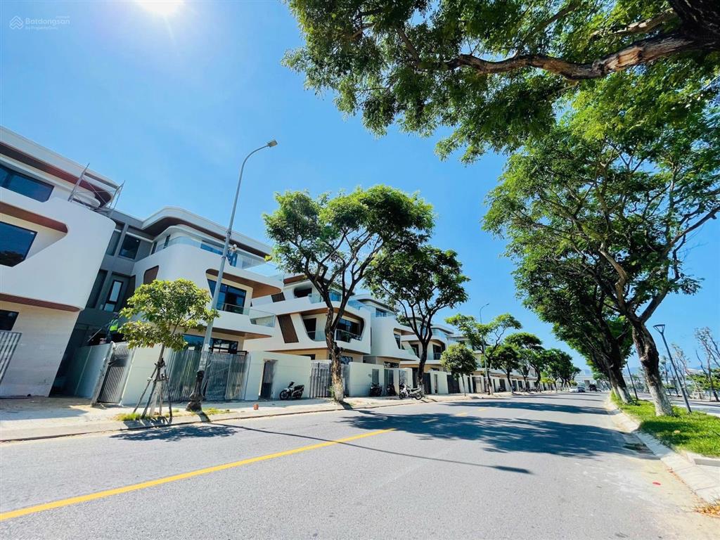 Căn biệt thự 4 tầng bùi viện ngay sát sông hàn  331m2 ngang 12m  giá tốt khu elisia complex