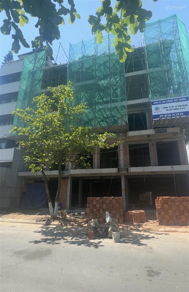 Mặt đường 10.5m phạm kiệt ngay sát bãi biển mỹ khê 200m. diện tích 102m2 (6x17) cực đẹp xây